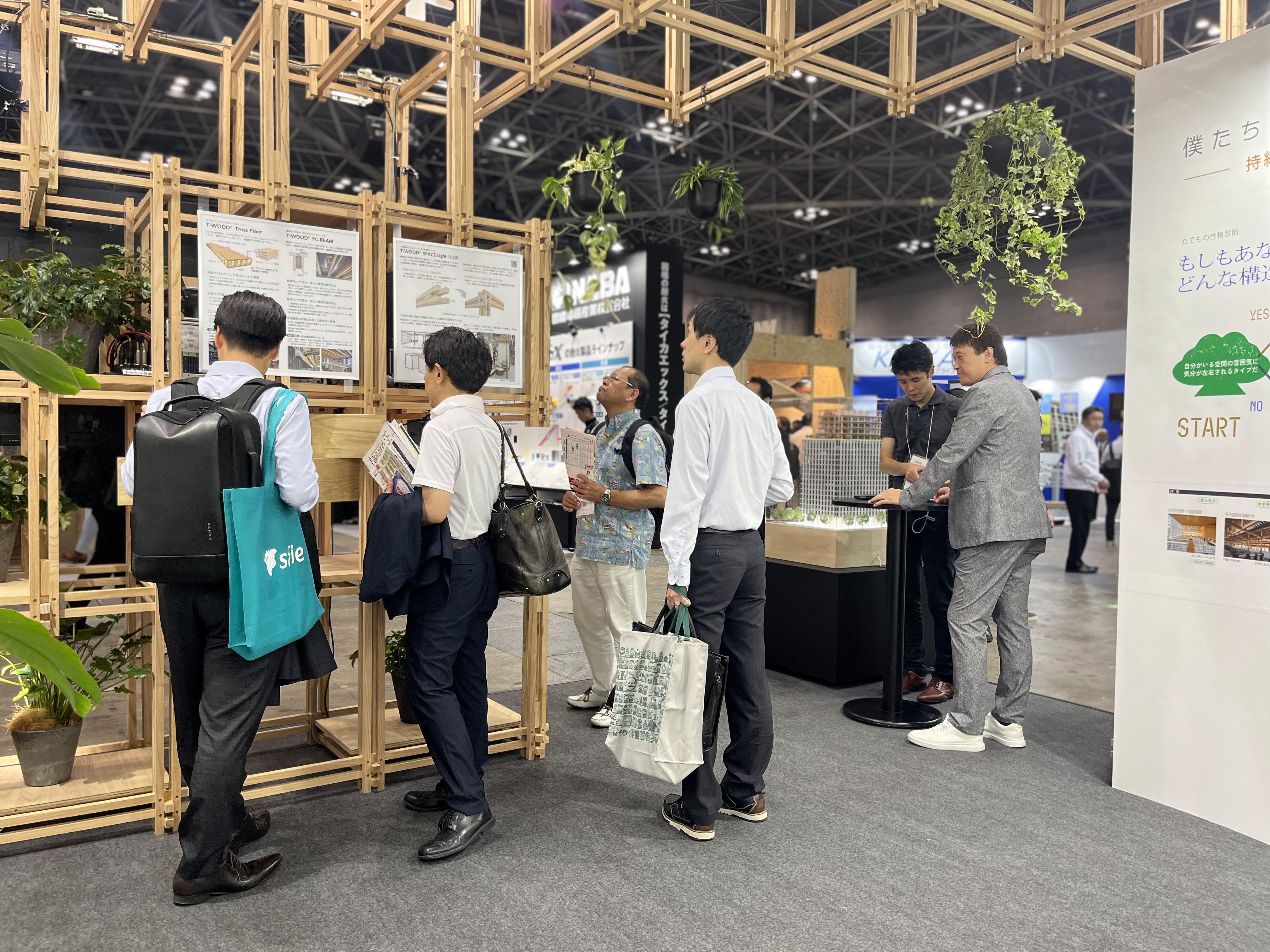 木造建築フェア 2025 展示会会場のようす