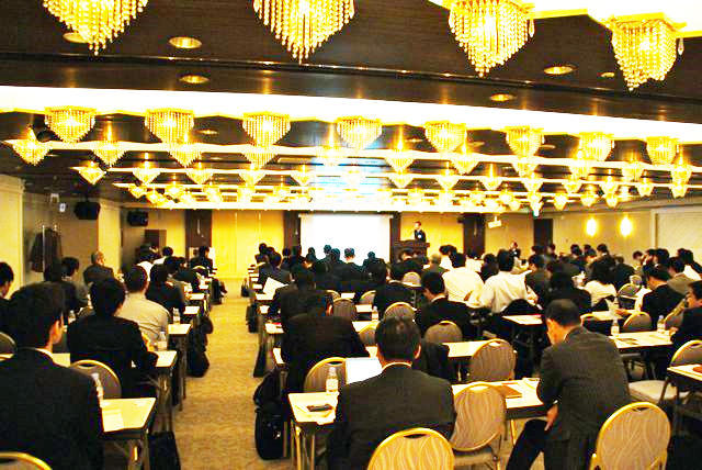 JDCC(日本データセンター協会)当社プレゼンテーションの様子