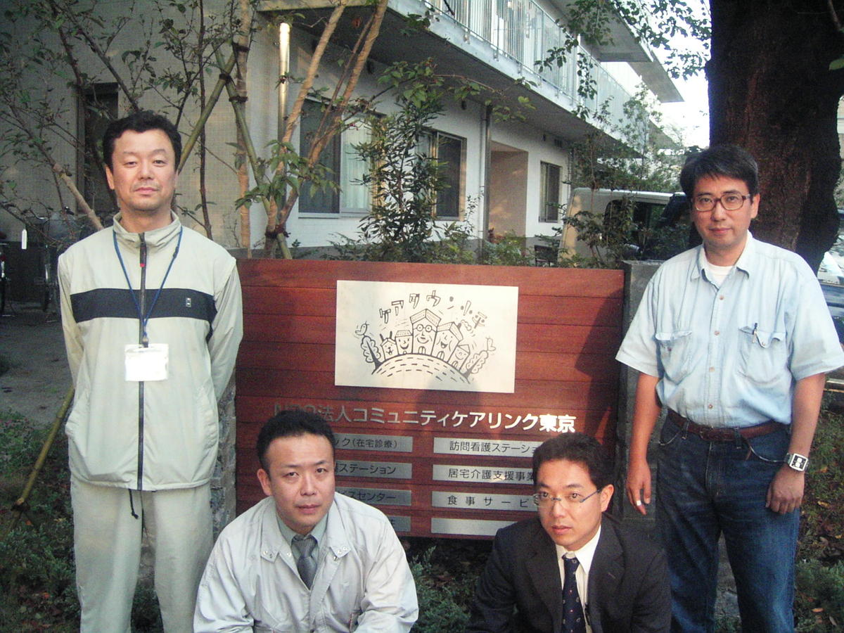 左より：長谷（はせ）様、菊池、 長谷（ながたに）、 太田ケア住宅設計 太田様