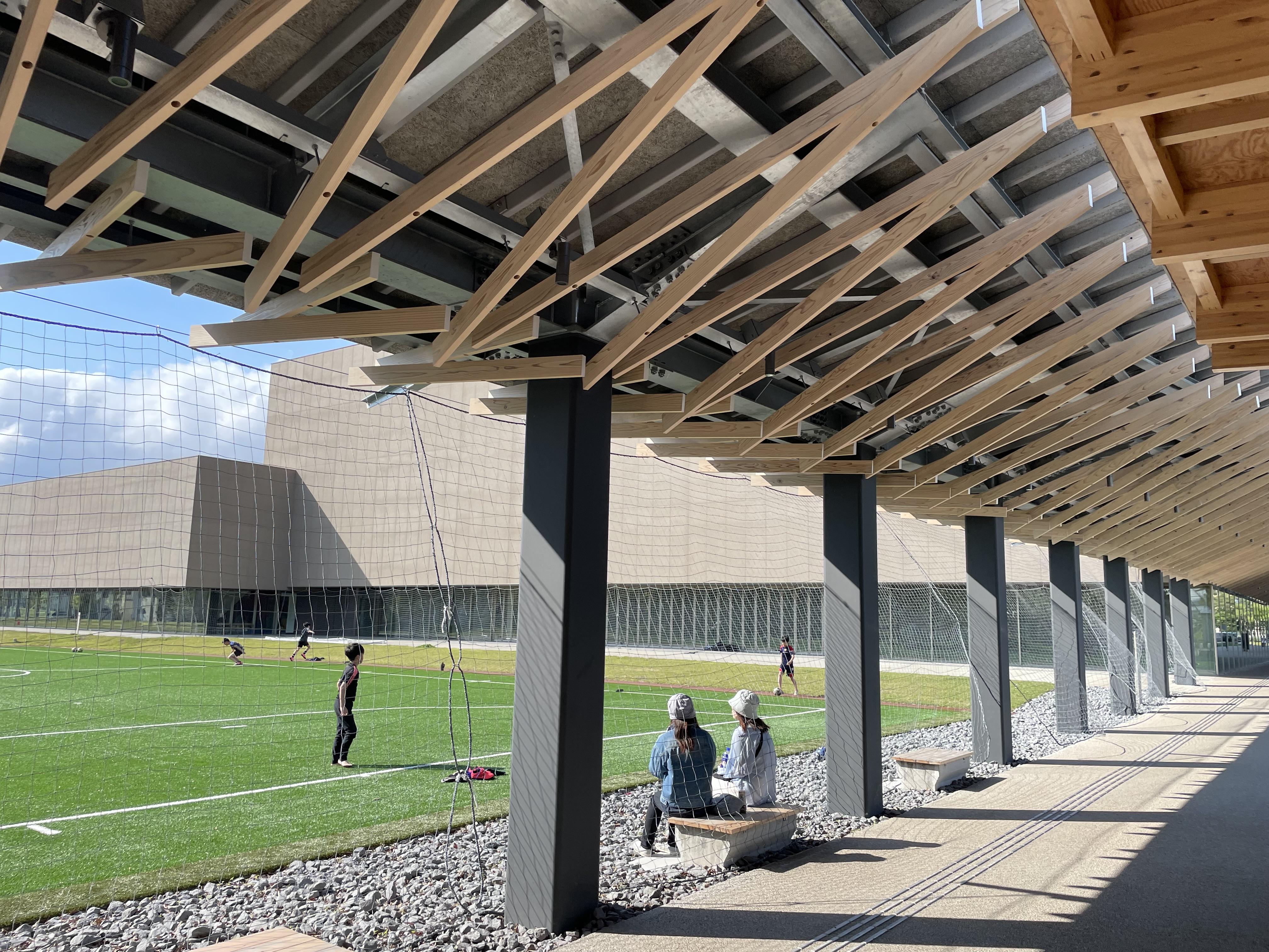 イベント広場（人工芝コート）