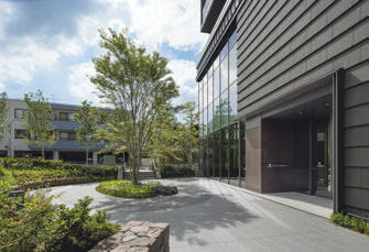 戸越公園の池や丘などの風景をモチーフとしたフロントガーデン