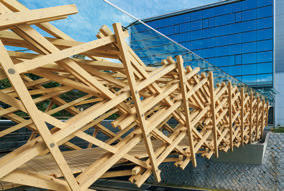 K4性能の防腐・防蟻処理と、当社開発の木材保護塗料「 T-WOOD® COAT」により耐候性・耐久性を向上させている