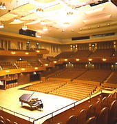 Technology & Solution日本初のクラシック専用コンサートホール。聴衆を"包み込む"音楽の響きが、人々を魅了しつづけます。