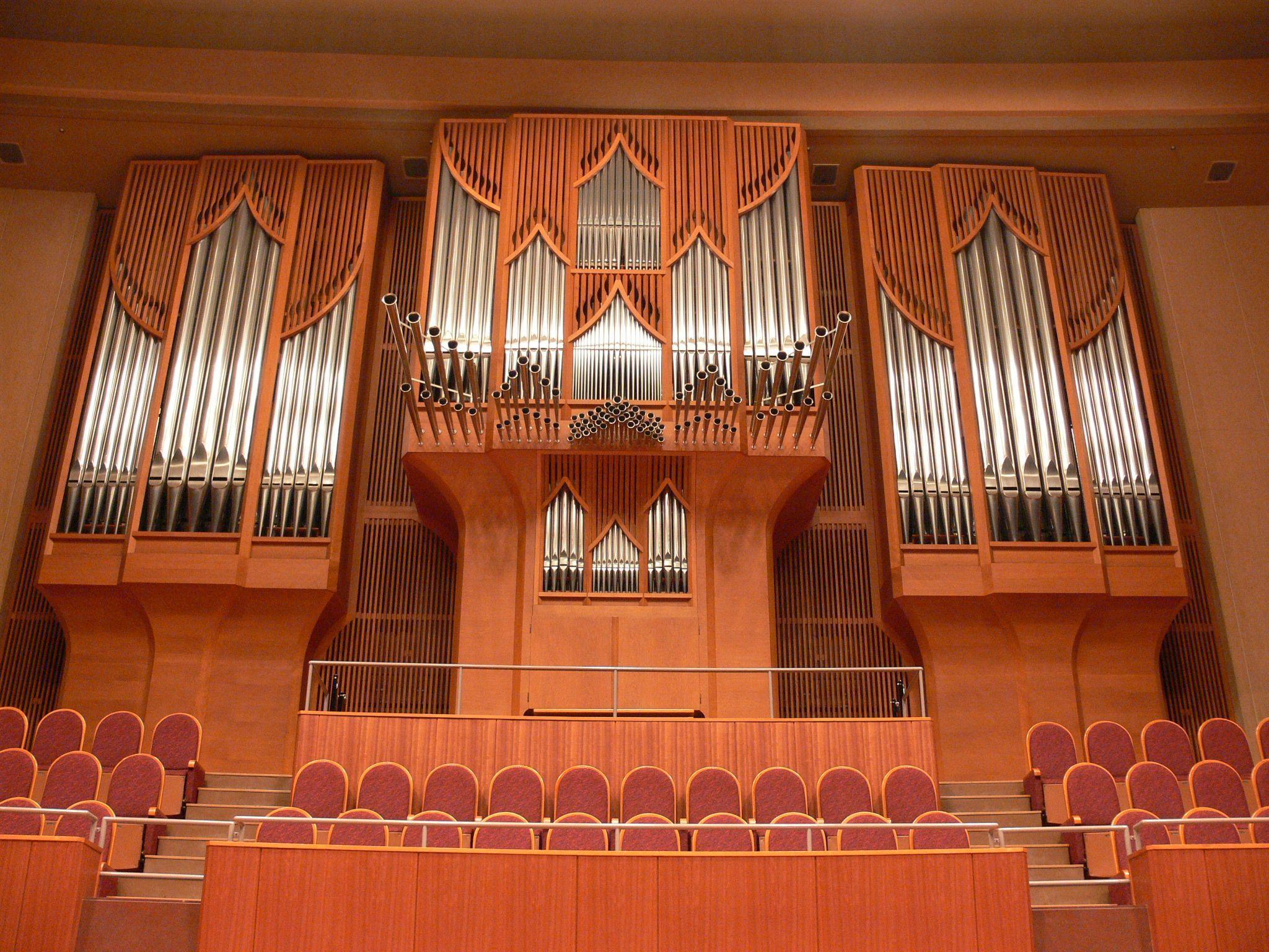 日本初のクラシック専用コンサートホール 聴衆を 包み込む 音楽の響きが 人々を魅了しつづけます 教育 文化施設 大成建設 Technology Solution テクノロジー ソリューション テクソル