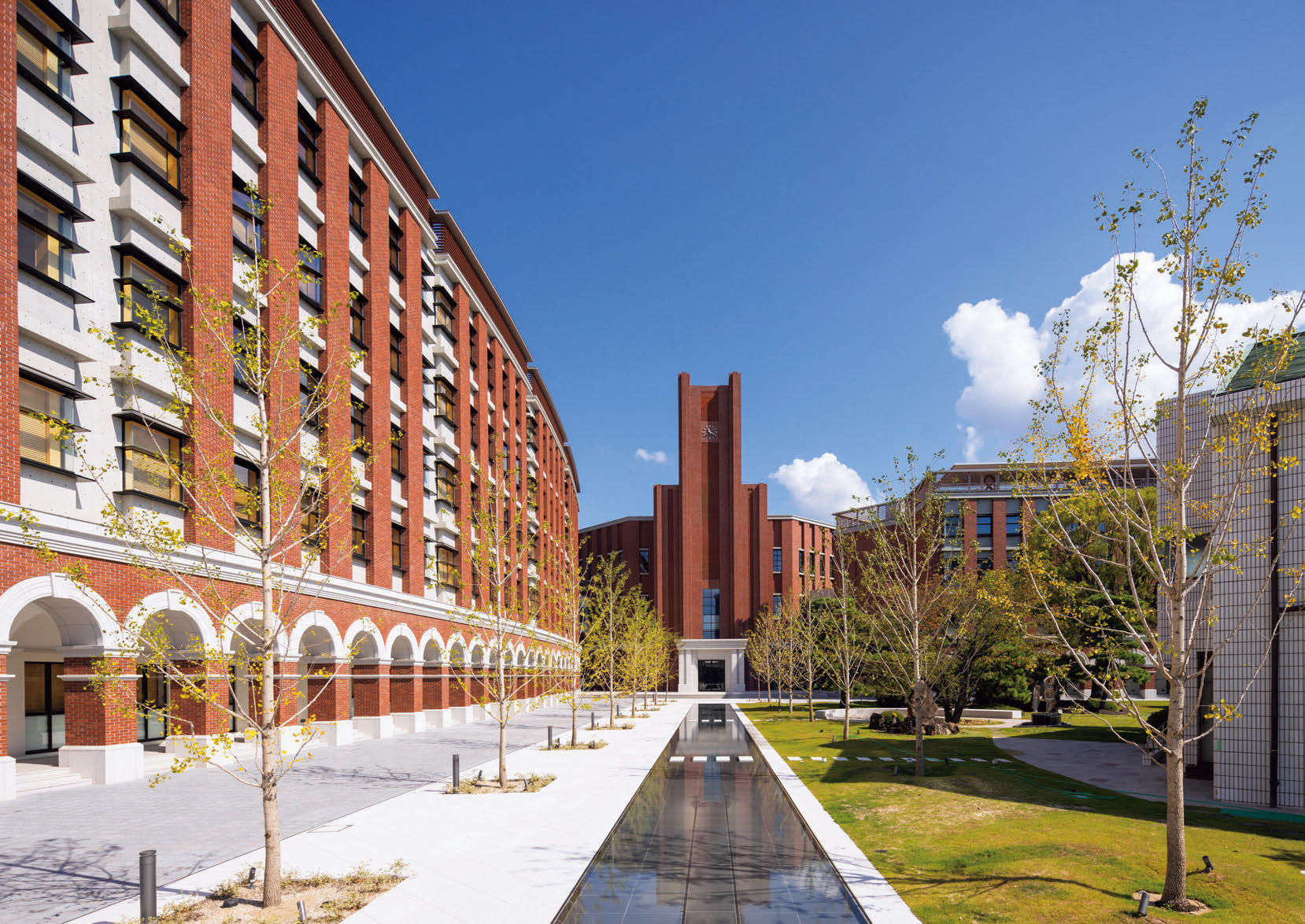 全面リニューアルした校舎